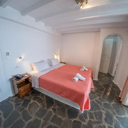 New Paradise - Adults Only