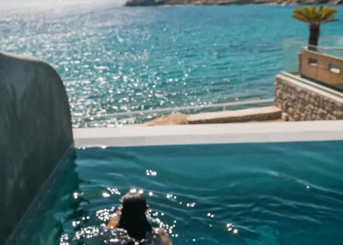 New Paradise - Adults Only 2*